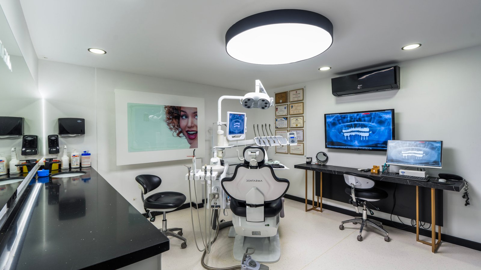 The main treatment room